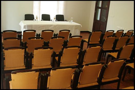 Vijayapark Hotel Kaduturutti Bagian luar foto